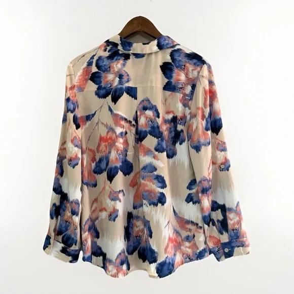 Chicos 2 Abstract Floral Blouse Top V Neck Roll Tab Slv Flowy Silky Satin Large - Picture 3 of 16